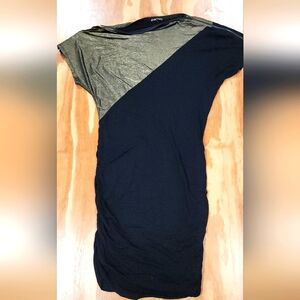Janette Black And Gold Dress With Zipper Neckline